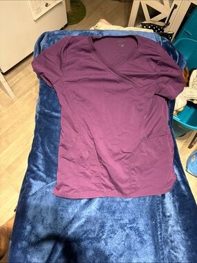 Scrubstar Women's Short Sleeve V-Neck Scrub Top - Plum